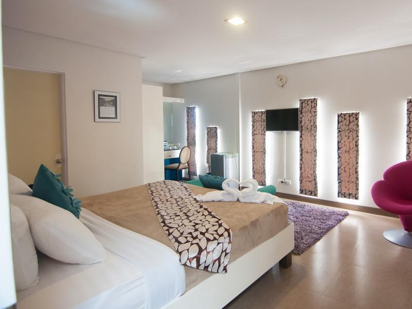 Avenue One Hotel Upper Digos Exterior foto